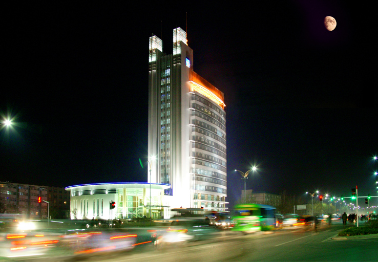 1510997732675230.jpg 研發中心概況.jpg
